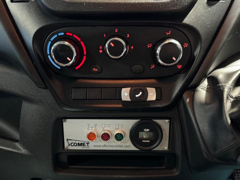 2018 Iveco Daily CHERRY PICKER 2.335S12 3500KG NO VAT! CHASSIS CAB Diesel Manual