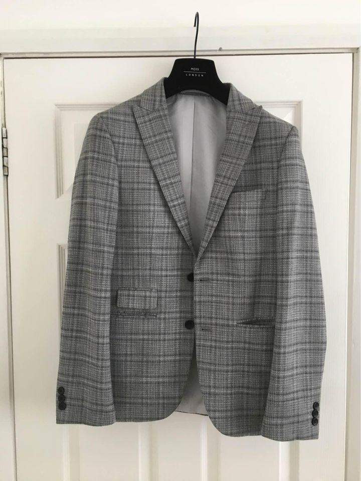 Men’s Moss Brothers Slim Fit 3 piece Suit