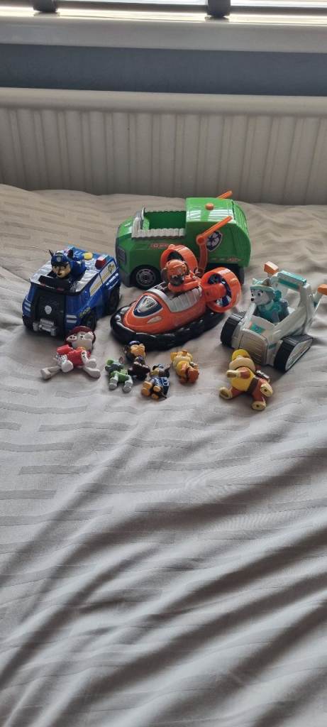 Paw Patrol Vehicles and Characters 