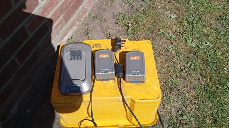 VAX replacement batteries & charger