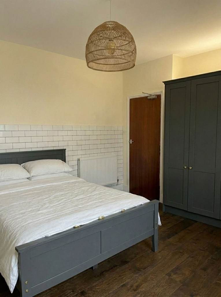 🏆 Gold Standard: £10/Wk Shared Accommodation in Birmingham – All Bills!