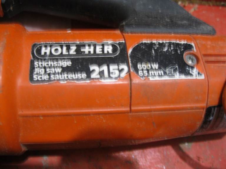 HOLZER JIGSAW JIG SAW 2152 LEICESTER LE4 5DJ