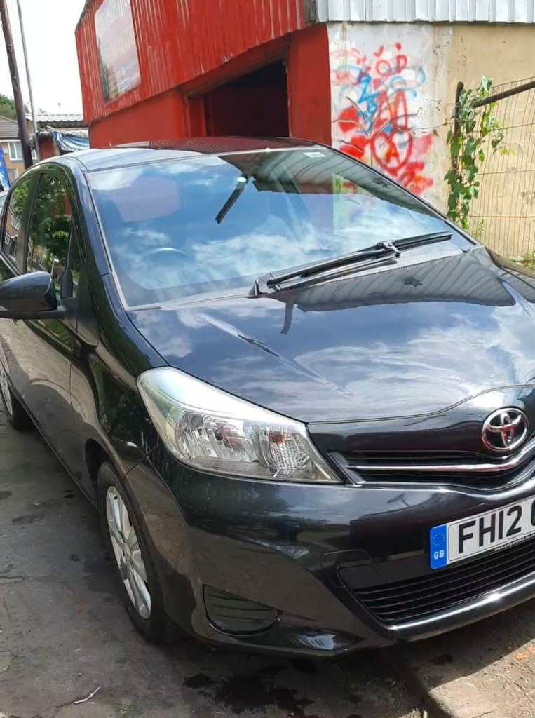Toyota yaris 2012