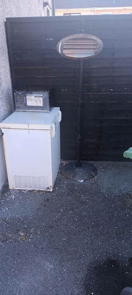 Scrap Chest Freezer. Microwave. Lamp thingy 