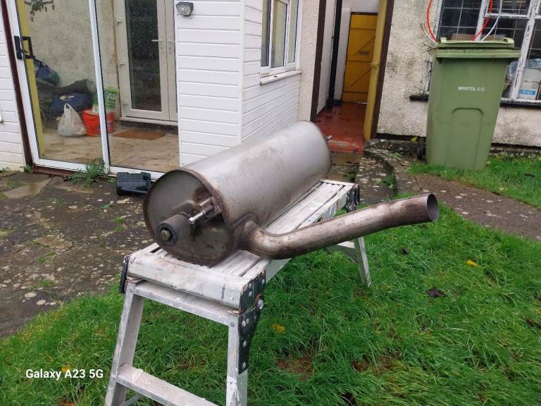 F22 F23 Rear Silencer Backbox OEM BMW 02180 10 Boysen Classic Car Parts in very good condition.