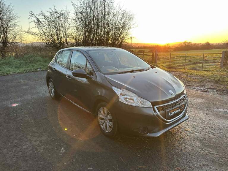 Peugeot, 208, Hatchback, 2013, Manual, 1398 (cc), 5 doors