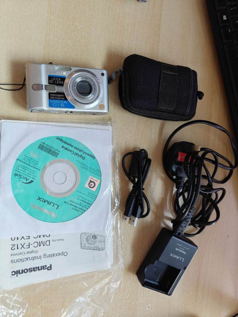 Panasonic Lumix DMC-FX12 Compact Camera Leica lense in VGC with lots of accessories
