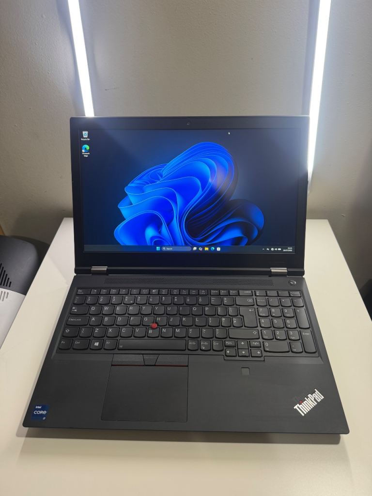 Lenovo ThinkPad P15 Gen 2 i7-11800H 64GB RAM 1TB NVMe Nvidia T1200 Win 11 Pro