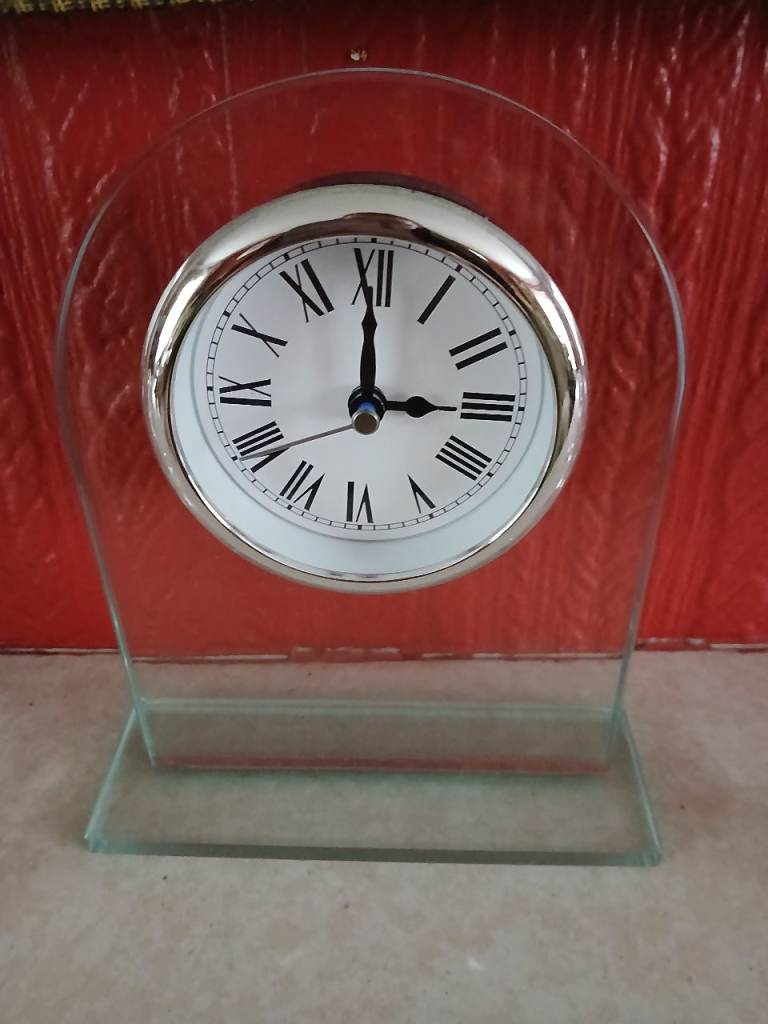 image for Glass mantle clock