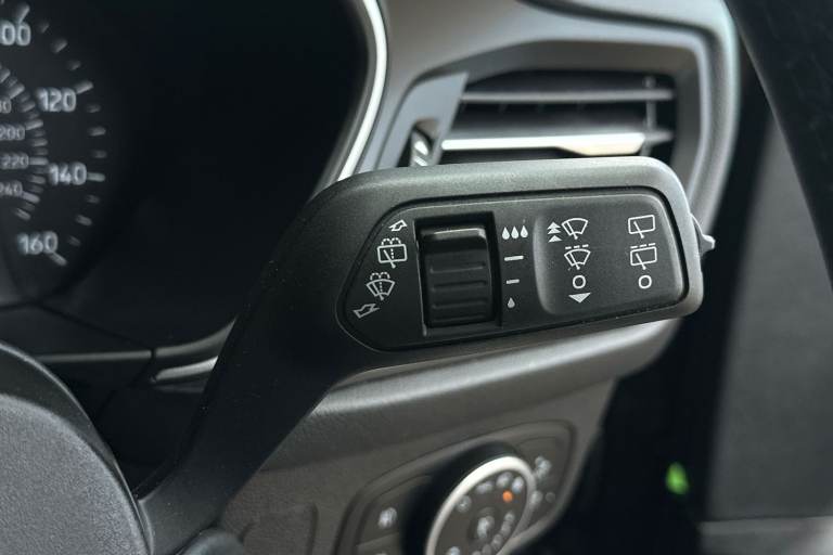  Ford Focus 1.0t Ecoboost Zetec Hatchback 5dr Petrol Manual Euro 6 s/s 100 Ps