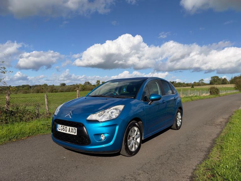 Citroen c3 vtr+ 2 keys Hpi clear pan roof full mot 