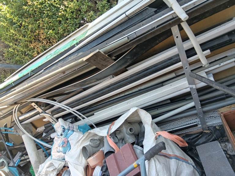 Mixed Building Materials - Wood, Metal & Plastic Offcuts