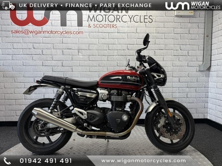TRIUMPH SPEED TWIN 1200