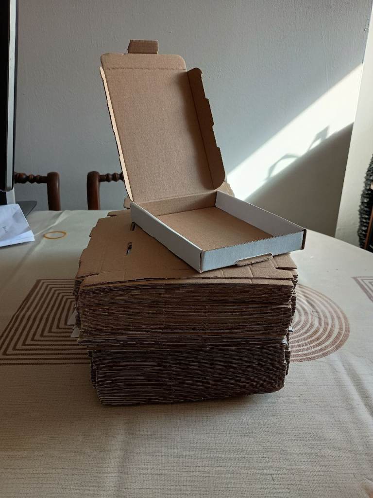 Royal Mail PIP Boxes Size C6/A6 112x163x20mm – Pack of 90