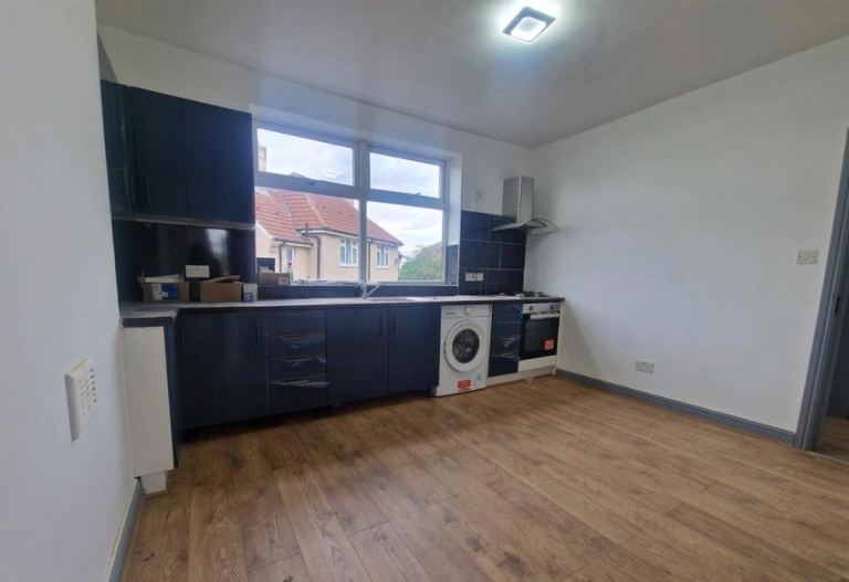 4 bedroom Apartment Leeds