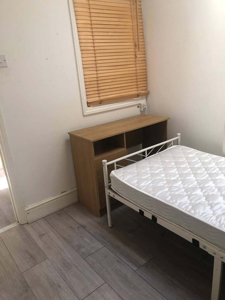 Spacious and Cosy Double Rooms for Rent in - IG1 4UH