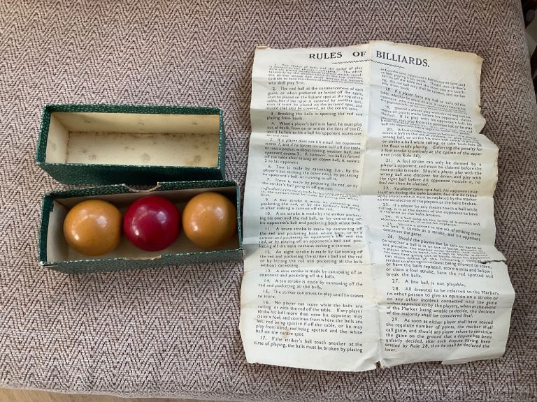 Vintage billiard ball set 1  1/2 inch diameter original box with instructions 