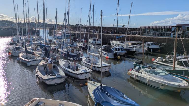 Nikon Coolpix Brand New P1100