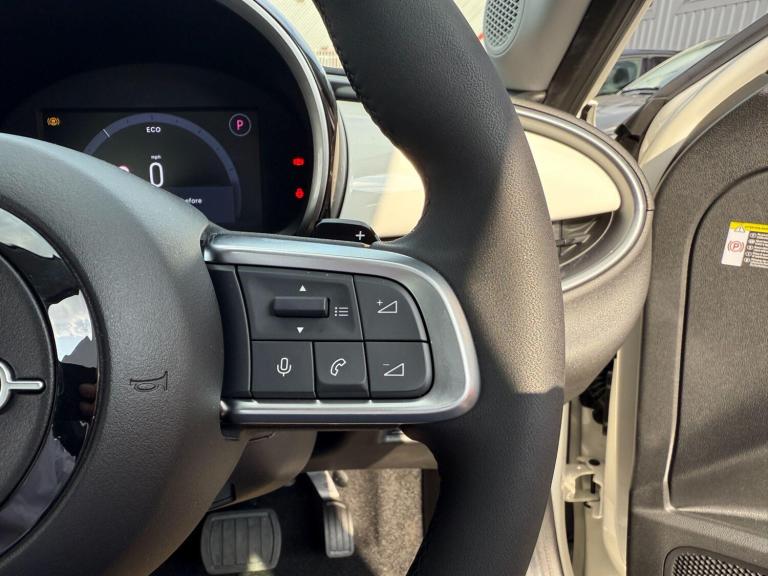 2025 Fiat 600 1.2 MHEV SUV 5dr Petrol Hybrid e-DCT Euro 6 (s/s) (100 ps) HATCHBACK Petrol/Electri...