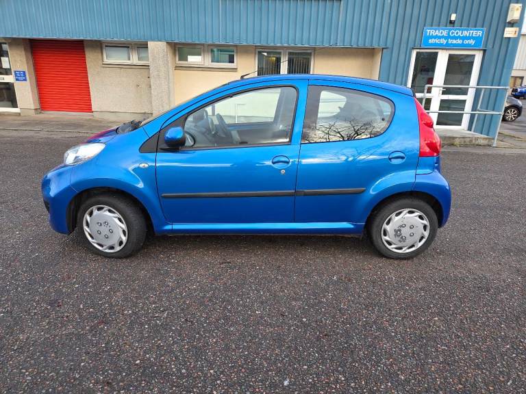 Peugeot, 107, Hatchback, 2011, Manual, 998 (cc), 5 doors