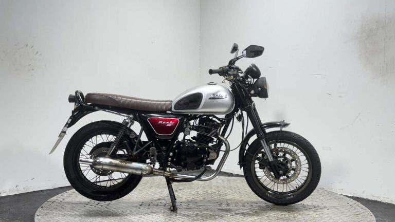 image for Bullit  Hunt 2016 18K CAFE RACER LEARNER LEGAL PROJECT BIKE 125CC