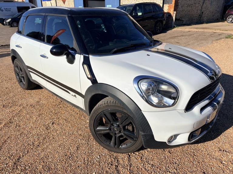 2014 Mini Countryman Cooper S ALL4 AUTO. Petrol. Automatic. 4x4. White. Px Swap