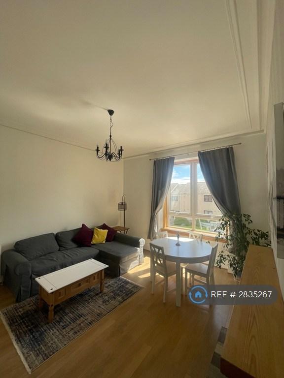 2 bedroom flat in Constitution Street, Aberdeen, AB24 (2 bed) (#2835267)