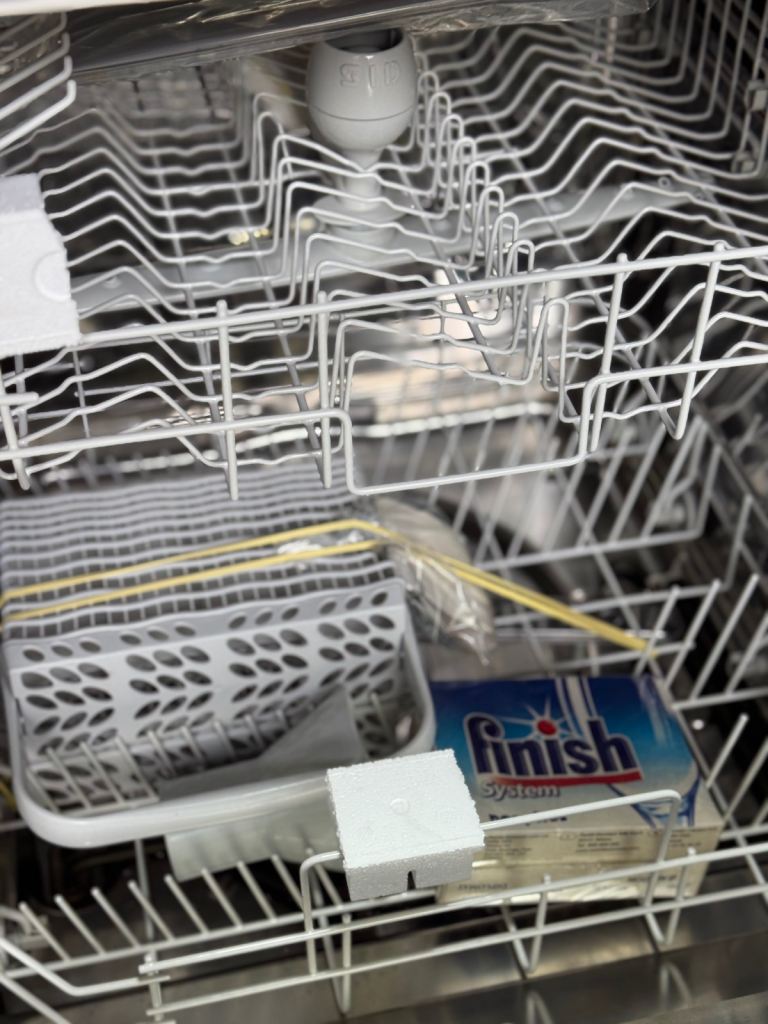 ZANUSSI BUILT IN KITCHEN DISHWASHER FOR SALE NEW