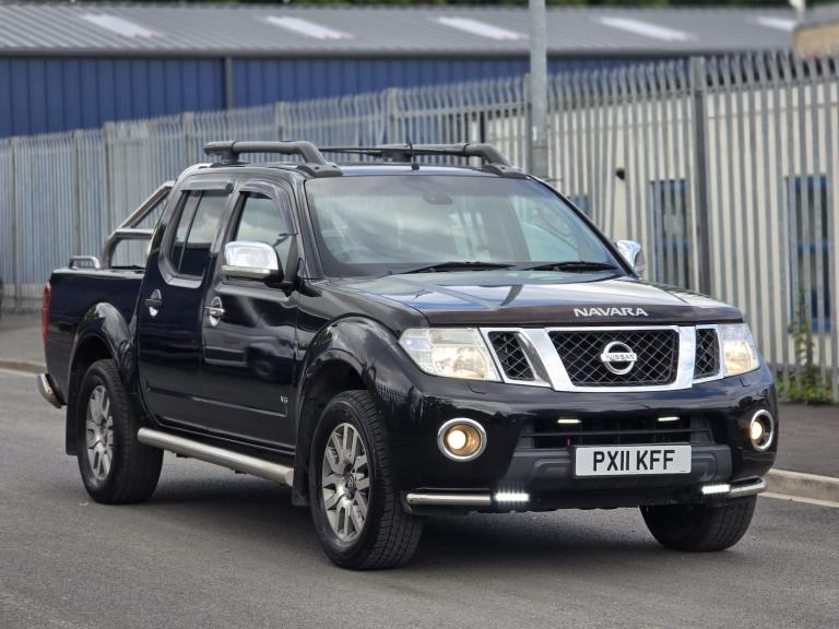 2011 Nissan Navara 2.5 dCi Tekna Pickup Double Cab 4dr Diesel Auto 4WD Euro 4