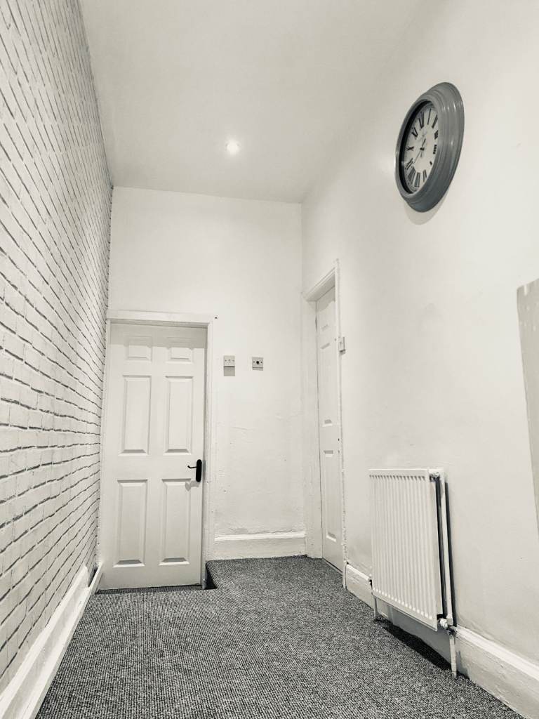 Spacious Refurbished 2 Bedroom Duplex Flat - County Road, Walton L4 - Excellent transport links