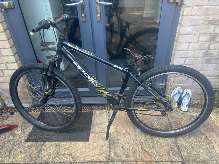 Apollo Chaos Mountain Bike – Black, Good Condition