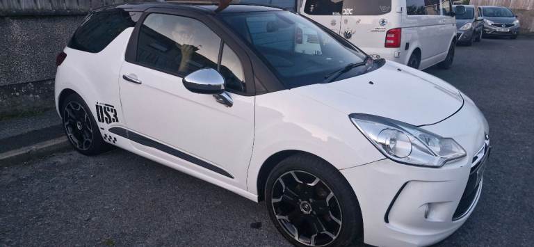 Citroen, DS3, Hatchback, 2014, Manual, 1560 (cc), 3 doors