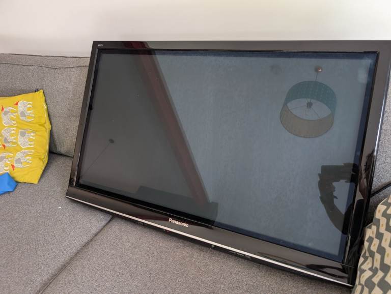 Panasonic 42" tv