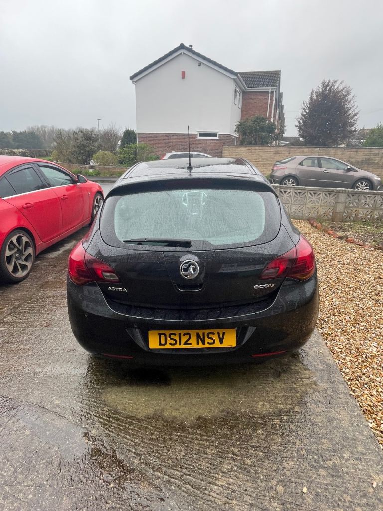 Vauxhall Astra Black SRI 1.6 diesel £0 road tax