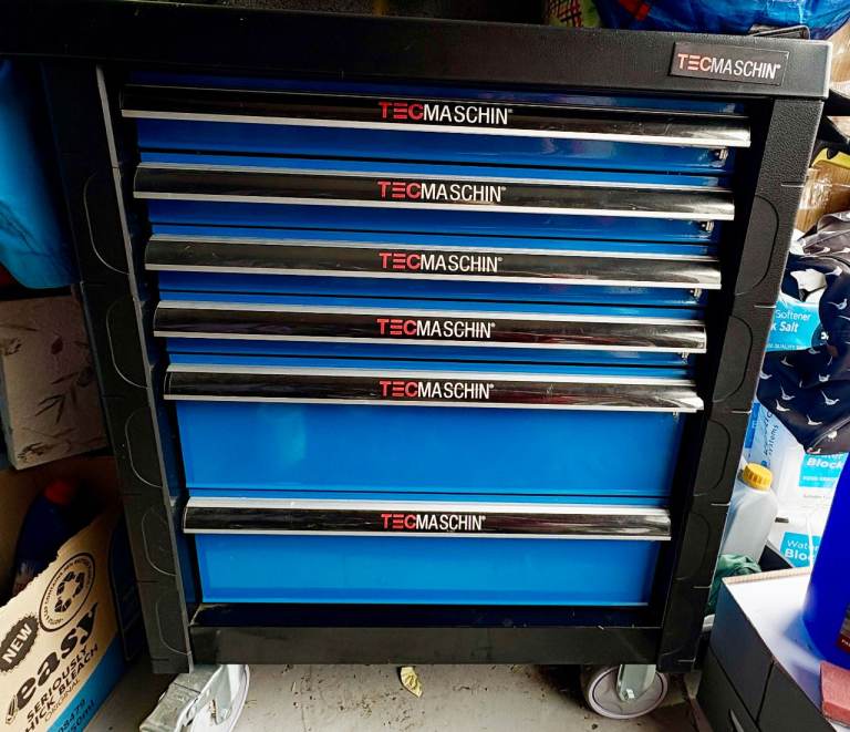 TechMaschin Tool Cabinet & Tools
