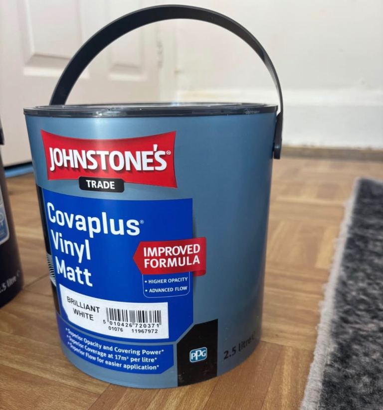 Johnstone's Covaplus Vinyl Matt Brilliant White Paint 2.5L 