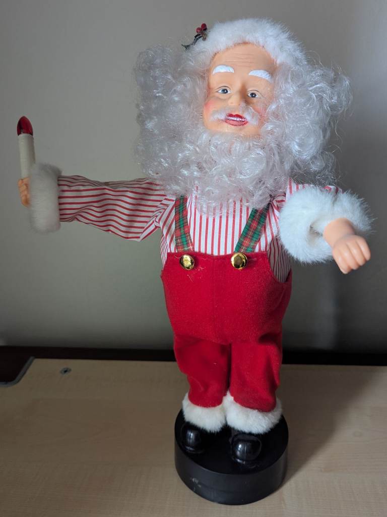 VINTAGE 18 INCH MUSICAL/DANCING SANTA!