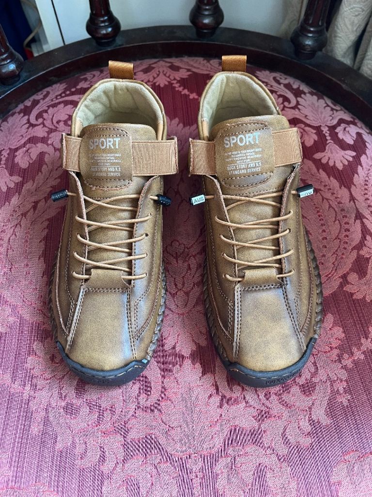 Ladies Mia comfortable sneakers size 3 (36)