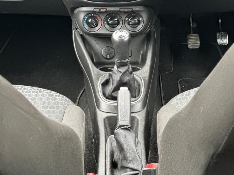 2015 Vauxhall Corsa 1.2i Design Euro 6 3dr HATCHBACK Petrol Manual