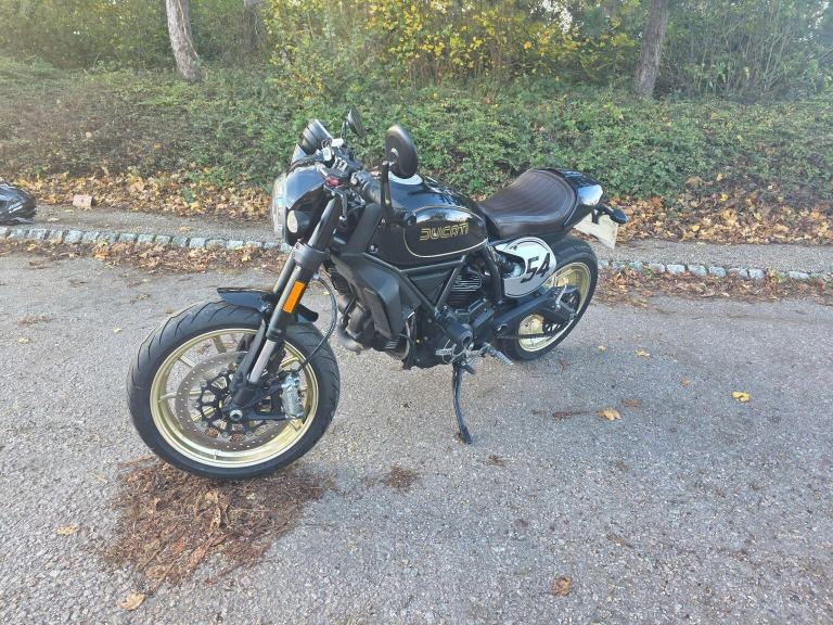 DUCATI SCRAMBLER 800 803 CAFE RACER EURO 4 2019 Petrol Manual in Black