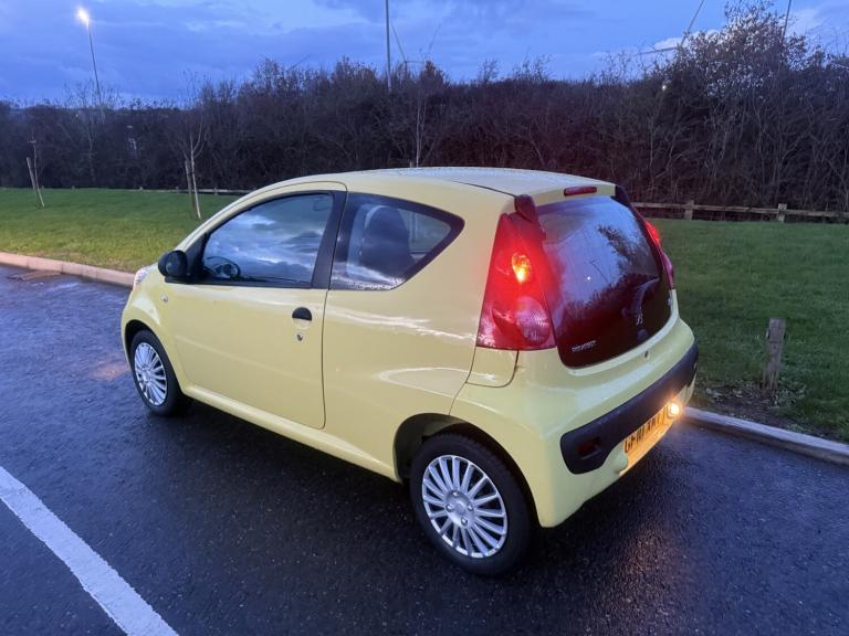 PEUGEOT 107 1.0 12V Urban Lite 2010