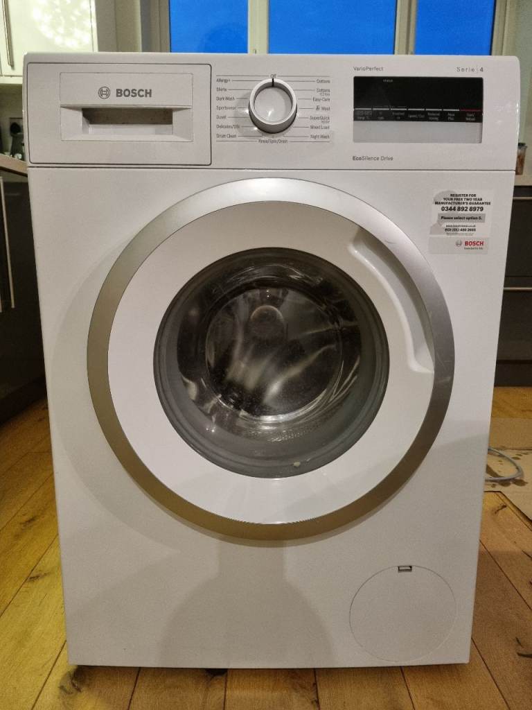 Bosch Series 4 freestanding washing machine
