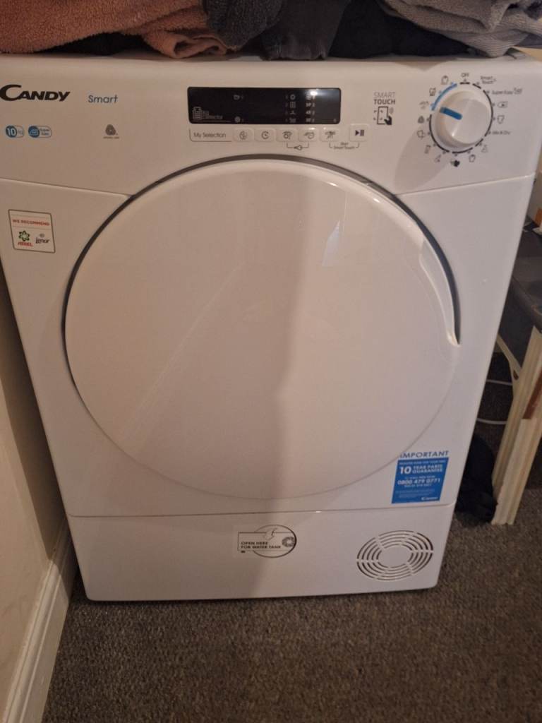 Candy smart White condenser Dryer 