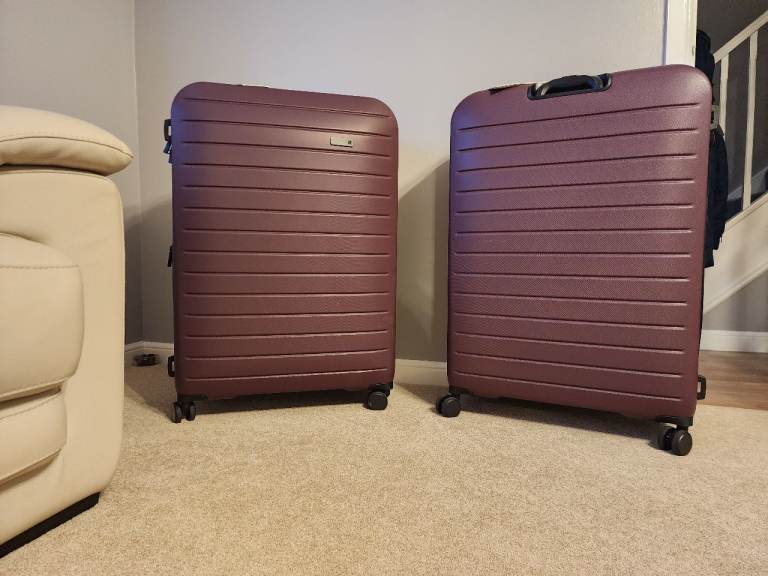 IT suitcases   x2 
