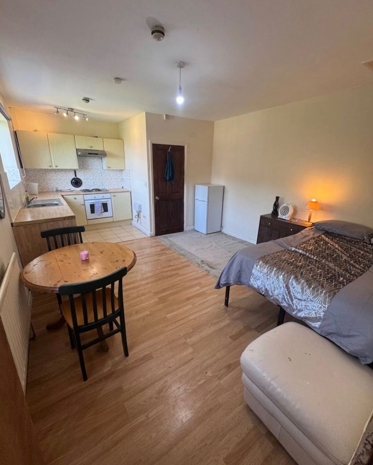 Fully Furnished Studio Flat for rent near Luton Town Centre - Bills Included