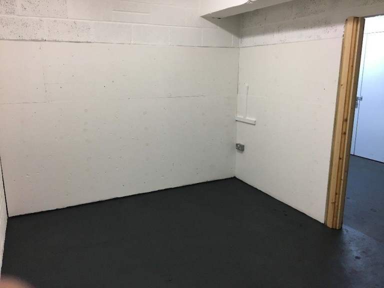  Large unit workshop is available- viewing are now welcomed!