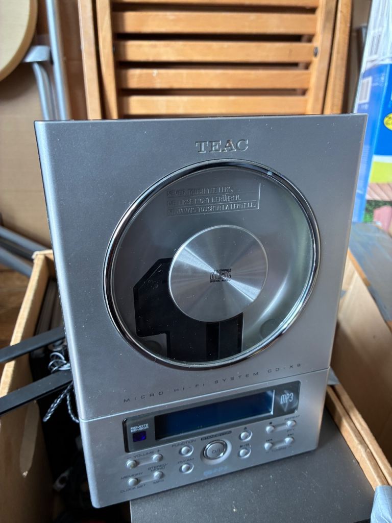 TEAC Micro Hi-Fi System CD-X8 - Good Condition