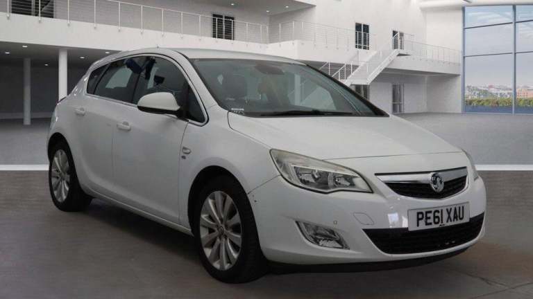 2011 Vauxhall Astra 1.6i 16V Elite 5dr Auto HATCHBACK PETROL Automatic