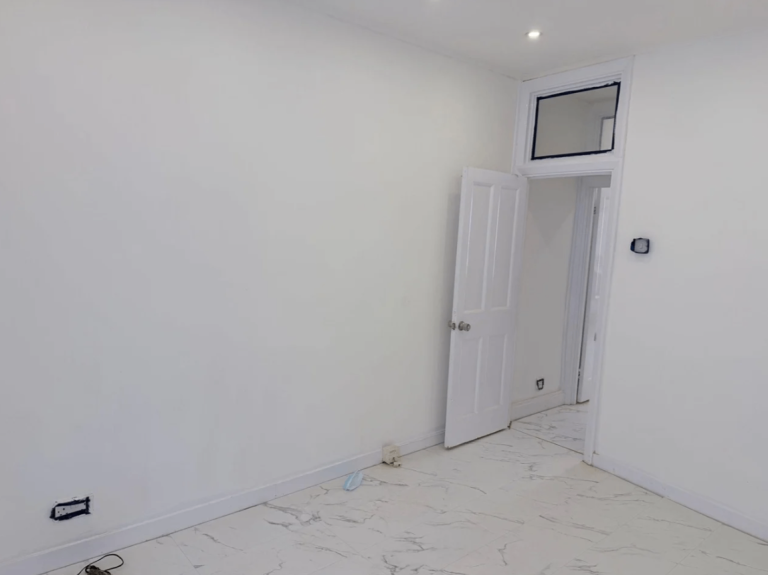 NEWLY RENOVATED 3bed 2bath house! Housing Benefit tenants accepted!