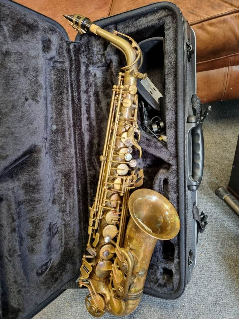 Conn-Selmer PAS380V Alto Sax + Case- Bargain !